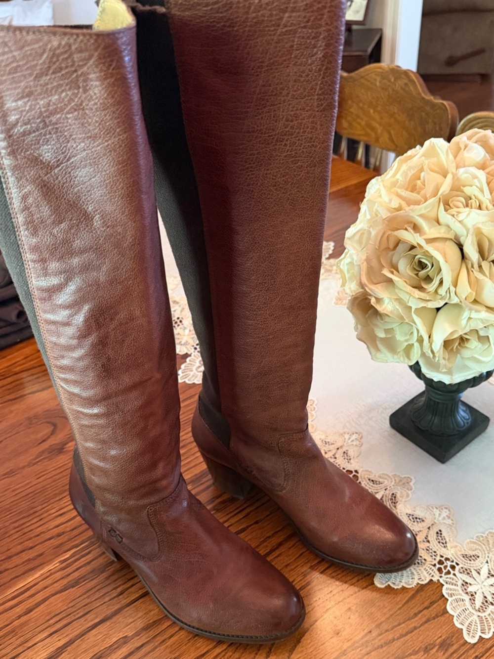 Beautiful Frye Brown Leather Knee-High Heeled Riding Boots, Size 8.5